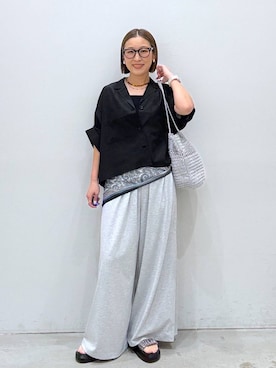 「LEPSIM（レプシィム）のカットイージーワイドパンツ　499173（その他パンツ、グレー系）」を使った、hiromiさん（レディース・158cm）の春コーディネート