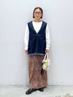 「LEPSIM（レプシィム）のソフトクッションローファー　1054555（ローファー、ブラック系）」を使った、hiromiさん（レディース・158cm）の秋コーディネート