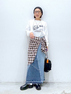 「アイテム（デニムスカート）」を使った、hiromiさん（レディース・158cm）の秋コーディネート