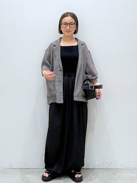 「LEPSIM（レプシィム）のベルトバックルクッションサンダル　638815（サンダル、ブラック系）」を使った、hiromiさん（レディース・158cm）の夏コーディネート