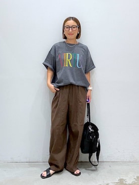 「LEPSIM（レプシィム）のイージーコクーンカラーパンツ　1043483（その他パンツ、ブラウン系）」を使った、hiromiさん（レディース・158cm）の夏コーディネート