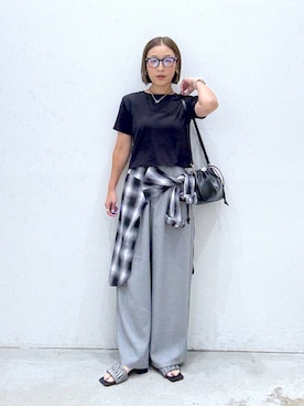 「LEPSIM（レプシィム）のドロストスクエアバッグ　578196（ショルダーバッグ）」を使った、hiromiさん（レディース・158cm）の夏コーディネート