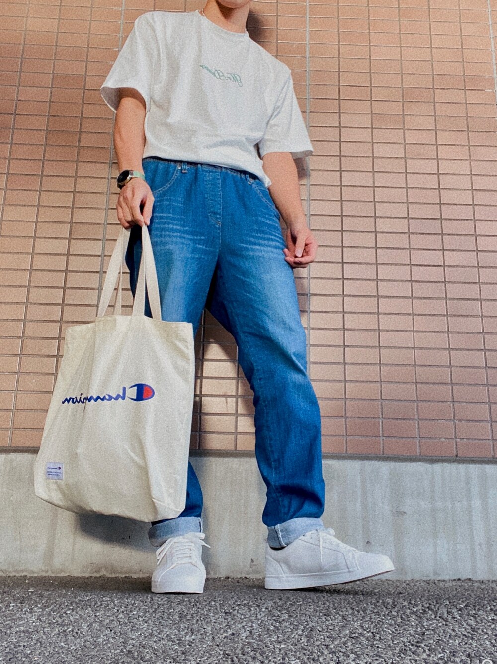 「未来のWEARISTAプロジェクト」｜「ZARAのアイテム（Tシャツ/カットソー、ホワイト系）」を使った、nagitoさん（メンズ・183cm）の秋コーディネートの1枚目の写真