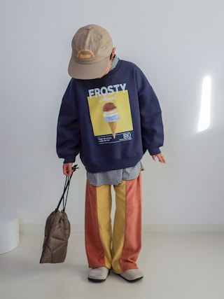 「pairmanon（ペアマノン）の【ぬくふわ】ユニセックス 裏起毛 フード フォトプリント トレーナー（スウェット）」を使った、ma-kunさん（キッズ・120cm）の冬コーディネート