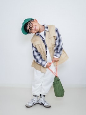 「adidas（アディダス）のadidas アディダス 17-21 SAMBA OG C キッズ サンバ OG IE3677 FTWR/CORE/GUM5（スニーカー）」を使った、ma-kunさん（キッズ・110cm）の秋コーディネート