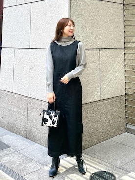 「スクエアトゥ」｜「アイテム（ジャンパースカート）」を使った、AYANOさん（レディース・162cm）の秋コーディネート