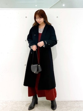 「エプロンワンピース」｜「アイテム（その他アウター）」を使った、AYANOさん（レディース・162cm）の秋コーディネート