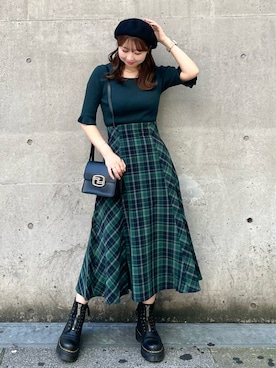 「タックイン」｜「アイテム（ハンチング/ベレー帽）」を使った、AYANOさん（レディース・162cm）の秋コーディネート