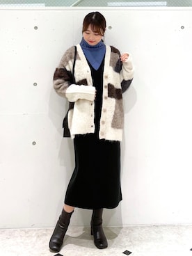 「タートルネック」｜「アイテム（ジャンパースカート）」を使った、AYANOさん（レディース・162cm）の秋コーディネート