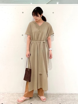 「秋トレンド2021」｜「アイテム（ワンピース/ドレス）」を使った、AYANOさん（レディース・162cm）の夏コーディネート