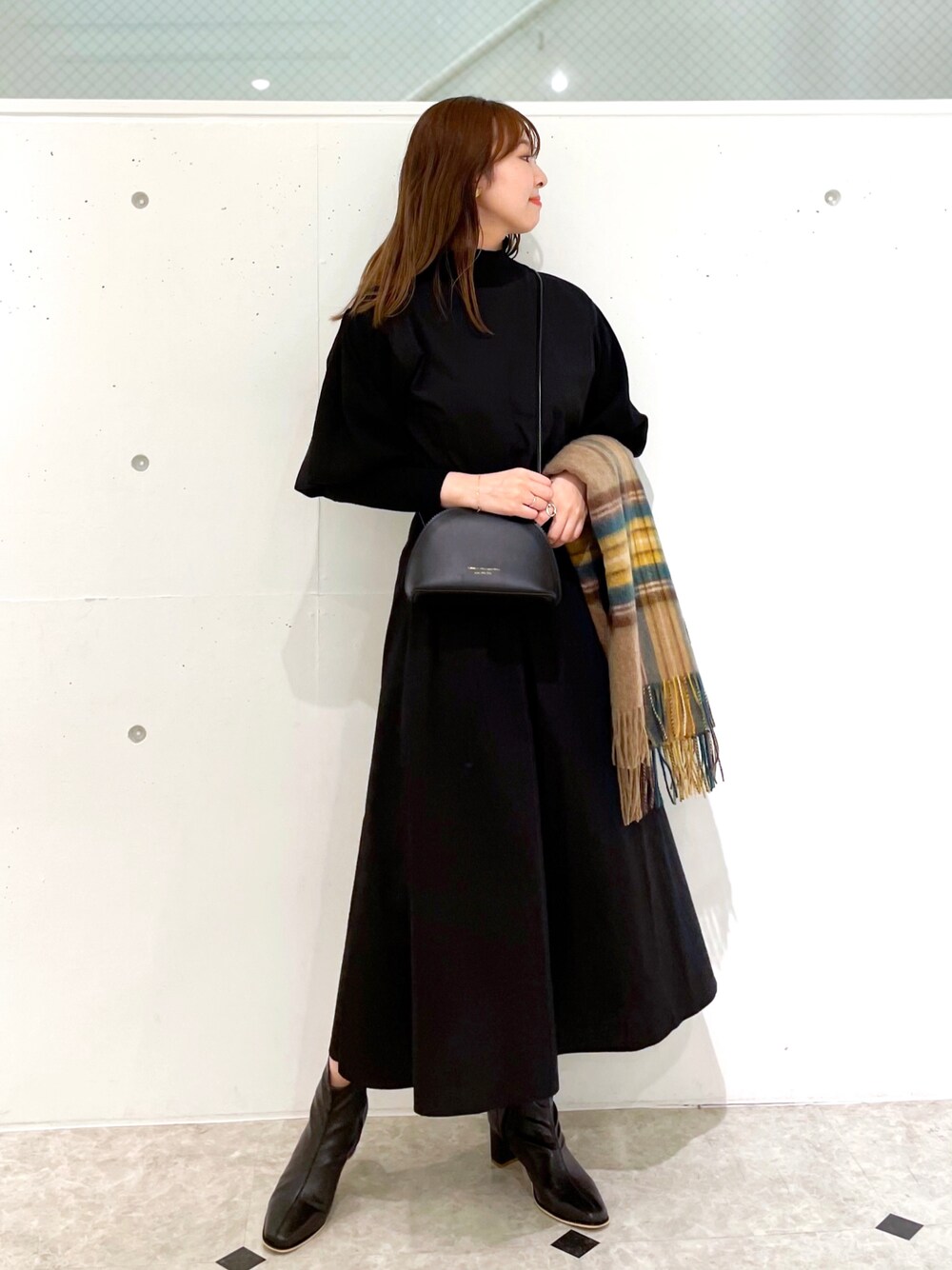 芳根京子さん着用アイテム】タートルウエストマークワンピースを使った