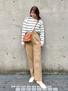 「アイテム（チノパンツ、イエロー系）」を使った、AYANOさん（レディース・162cm）の冬コーディネート