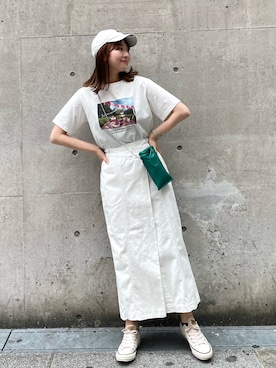 「アイテム（デニムスカート、ホワイト系）」を使った、AYANOさん（レディース・162cm）の春コーディネート