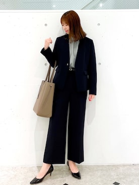 「カラーパンツ」｜「アイテム（ノーカラージャケット）」を使った、AYANOさん（レディース・162cm）の冬コーディネート