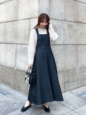 「襟付きトップス」｜「アイテム（ジャンパースカート）」を使った、AYANOさん（レディース・162cm）の秋コーディネート