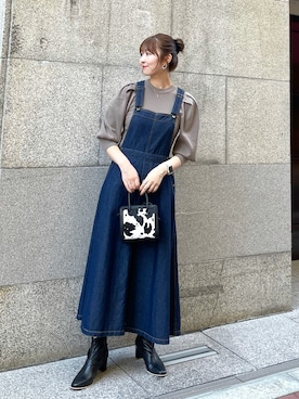 「スクエアトゥ」｜「アイテム（ジャンパースカート）」を使った、AYANOさん（レディース・162cm）の秋コーディネート