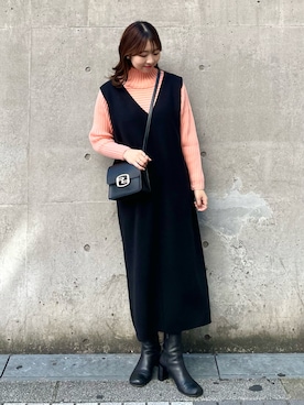 「アイテム（ジャンパースカート）」を使った、AYANOさん（レディース・162cm）の秋コーディネート