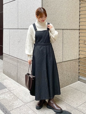 「厚底ブーツ」｜「アイテム（ジャンパースカート）」を使った、AYANOさん（レディース・162cm）の冬コーディネート