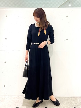 「バブーシュ」｜「アイテム（財布/小物）」を使った、AYANOさん（レディース・162cm）の秋コーディネート
