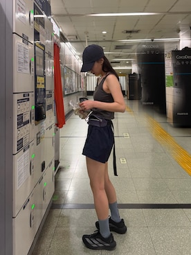 「COLONY 2139（コロニートゥーワンスリーナイン）のアイテム（その他パンツ）」を使った、konomiさん（レディース・160cm）の秋コーディネート