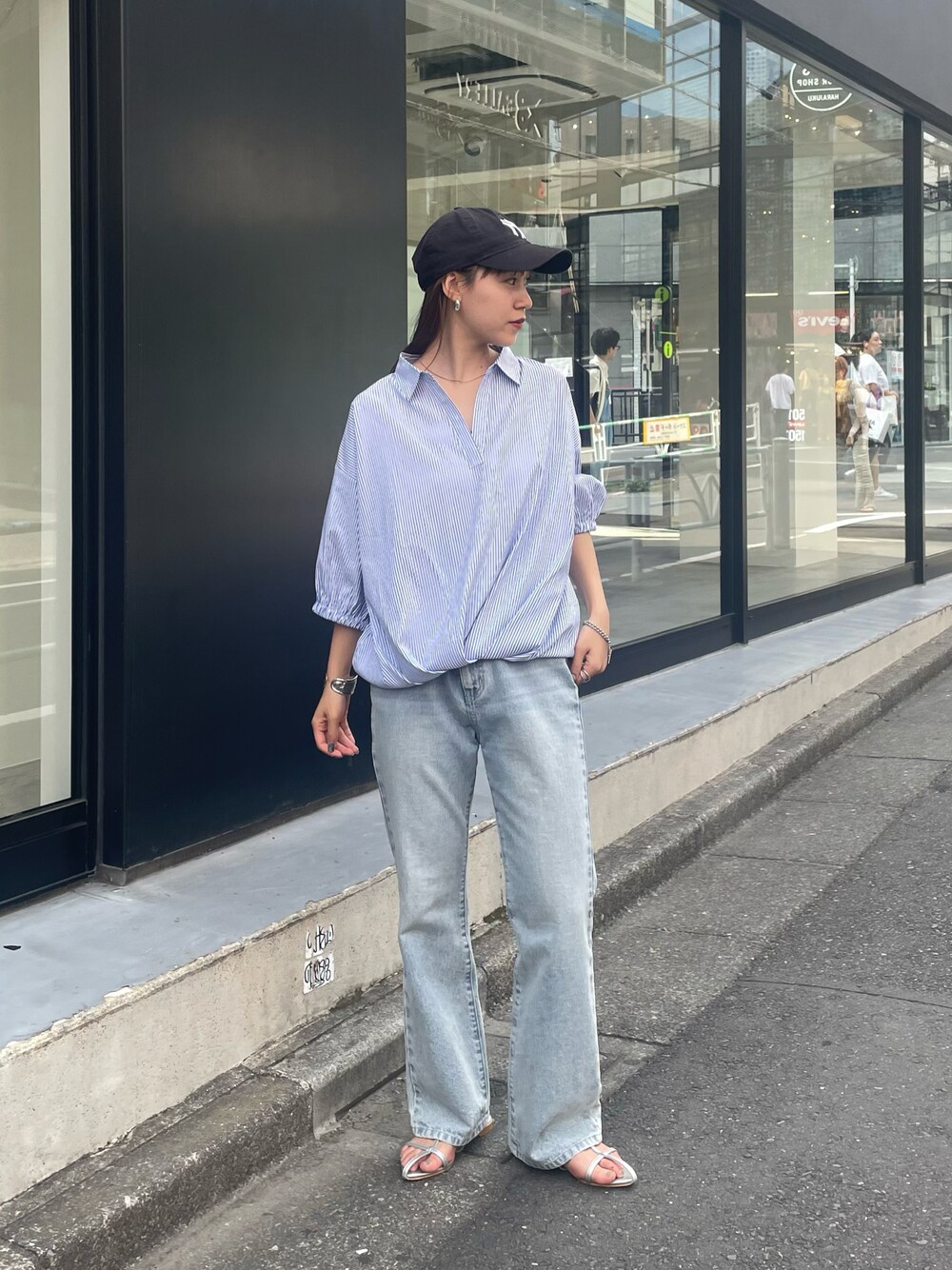 【お洒落な着こなしに】LOUIS VUITTON フレアジーンズ LOUIS VUITTON】ルイヴィトン『NBA モノグラム フレアデニム