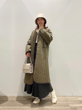「白ニット」｜「アイテム（ノーカラーコート）」を使った、konomiさん（レディース・160cm）の秋コーディネート