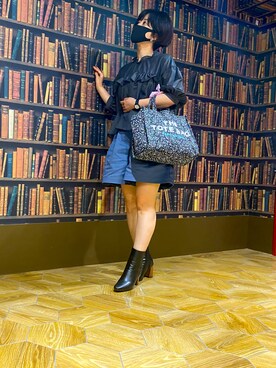 「MARC JACOBS（マークジェイコブス）のアイテム（トートバッグ）」を使った、おかきょんさん（レディース・160cm）の秋コーディネート