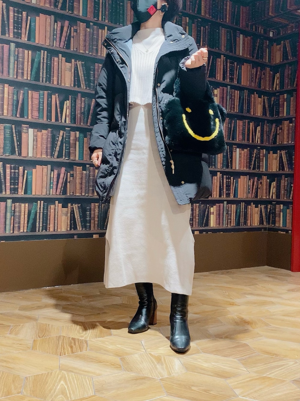 「大人カジュアル、休日スタイル、シンプルコーデ、おしゃれさんと繋がりたい、ショートブーツ、上品カジュアル、大人コーデ、ファッションの力を信じよう、レイヤード、オトナカジュアル、オトナ女子、オトナガーリー、オトナカワイイ、おとなコーデ」｜「Spick & Spanの【Cape HEIGHTS】 Womens BRIGHTWOOD（ダウンジャケット/コート、ブラック系）」を使った、おかきょんさん（レディース・160cm）の冬コーディネートの1枚目の写真