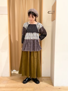 「花柄」｜「アイテム（ハンチング/ベレー帽）」を使った、ミカさん（レディース・164cm）の秋コーディネート