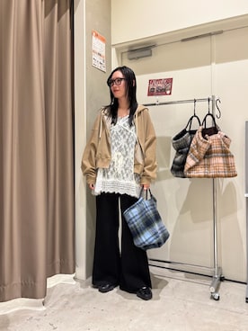 「CIAOPANIC TYPY（チャオパニックティピー）のアイテム（トップス）」を使った、速見ちひろさん（レディース・163cm）の秋コーディネート