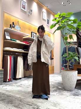 「アイテム（ボディバッグ/ウエストポーチ）」を使った、速見ちひろさん（レディース・163cm）の秋コーディネート