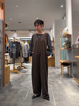 「アイテム（オールインワン・サロペット）」を使った、速見ちひろさん（レディース・163cm）の秋コーディネート