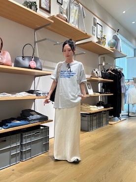 「CIAOPANIC TYPY（チャオパニックティピー）の【UNISEX】【プラスサイズあり】ポコポコメッセージロゴTEE（Tシャツ/カットソー、グレー系）」を使った、速見ちひろさん（レディース・163cm）の春コーディネート