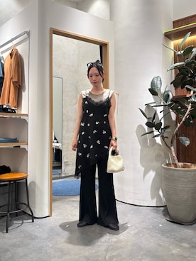 「CIAOPANIC TYPY（チャオパニックティピー）の【willow】スパンコールビーズレースアシメキャミチュニック（Tシャツ/カットソー、ブラック系）」を使った、速見ちひろさん（レディース・163cm）の夏コーディネート