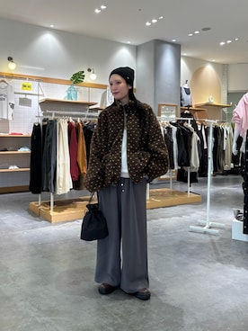 「CIAOPANIC TYPY（チャオパニックティピー）のアイテム（トップス）」を使った、速見ちひろさん（レディース・163cm）の秋コーディネート