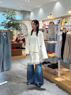「CIAOPANIC TYPY（チャオパニックティピー）の【一枚で決まる】フェイクレイヤードシアースラブ刺繍オーバーTee（Tシャツ/カットソー、グレー系）」を使った、速見ちひろさん（レディース・163cm）の春コーディネート