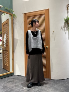 「アイテム（ベスト）」を使った、速見ちひろさん（レディース・163cm）の冬コーディネート