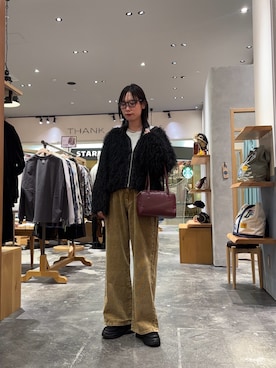 「アイテム（トートバッグ、レッド系）」を使った、速見ちひろさん（レディース・163cm）の秋コーディネート