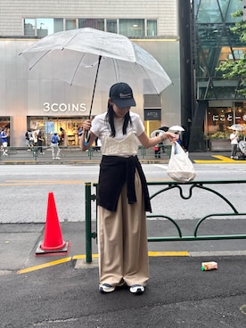 「CIAOPANIC TYPY（チャオパニックティピー）の襟付きプリーツカットレースシアーカーデ（Tシャツ/カットソー、ブラック系）」を使った、速見ちひろさん（レディース・163cm）の夏コーディネート