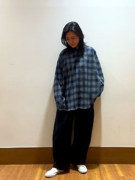 「ITEMS URBANRESEARCH（アイテムズ アーバンリサーチ）の起毛チェックルーズシャツ（シャツ/ブラウス）」を使った、MAEDA KANAさん（レディース・163cm）の秋コーディネート