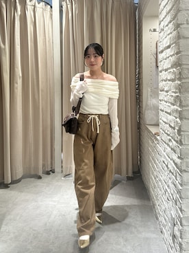 「アイテム（デニムパンツ、ベージュ系）」を使った、reeena053さん（レディース・153cm）の秋コーディネート