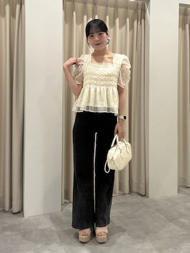 「FREE'S MART（フリーズマート）の◆フロッキードットシャーリングペプラムブラウス（Shirts、ホワイト系）」を使った、reeena053さん（レディース・153cm）の夏コーディネート