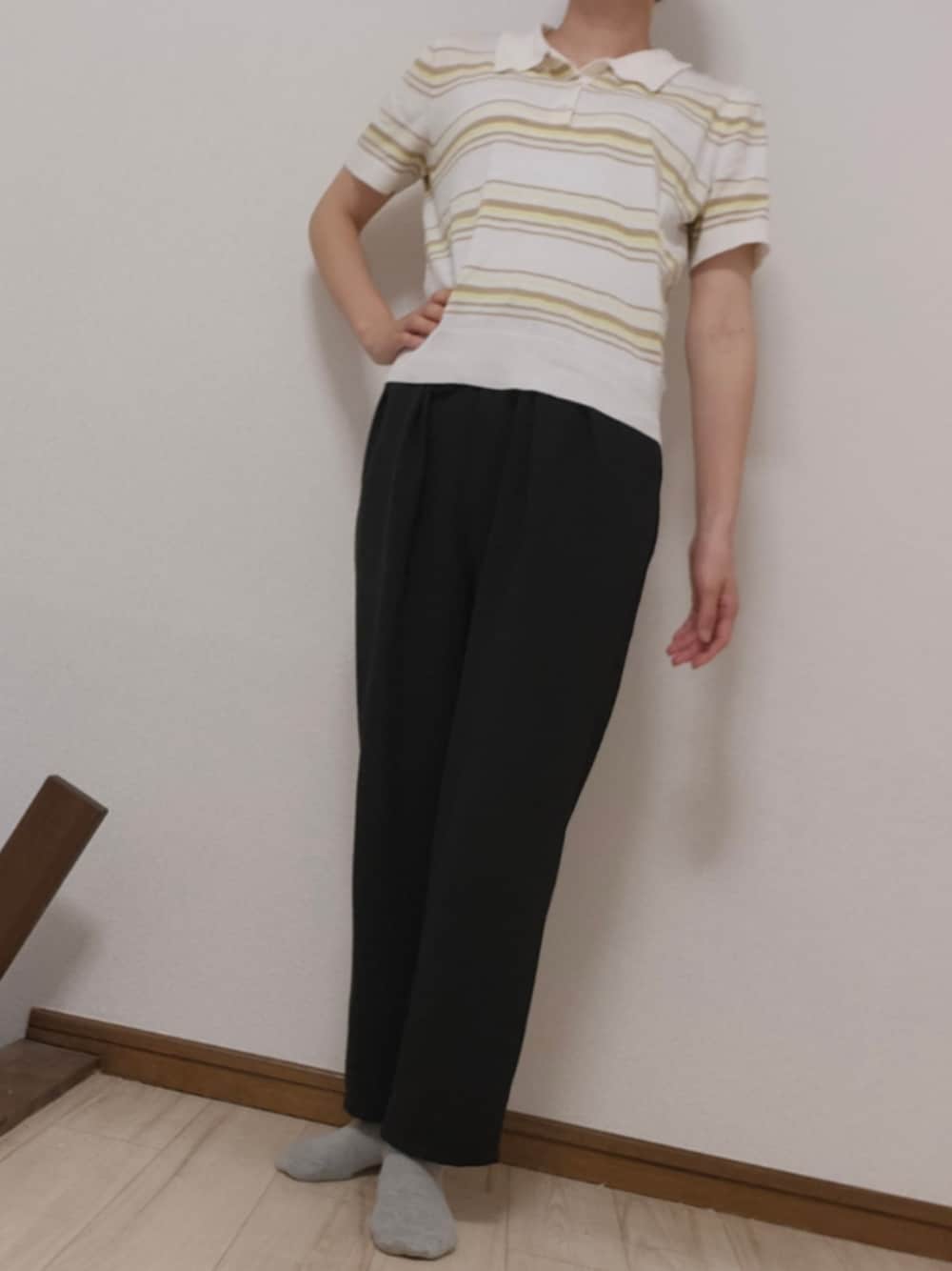 「シンプルコーデ、夏、ポロシャツ、オフィスカジュアル、低身長」｜「GUのアイテム（ポロシャツ、ホワイト系）」を使った、つばめさん（骨格ナチュラル・レディース・150cm）の夏コーディネートの1枚目の写真