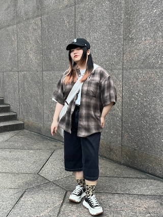 【関税込み】C.P. Company オフホワイト ロゴパッチ Tシャツ C.P. Company - Camiseta color blanco roto con maxi logo