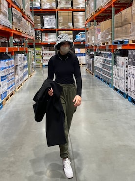 「PUMA」｜「アイテム（スウェットパンツ）」を使った、juliaさん（レディース・162cm）の冬コーディネート