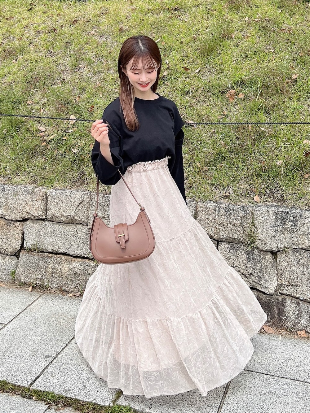 「休日スタイル、このスタイルがお気に入り、シンプル、おでかけコーデ、大人女子、大人ガーリー、ラフ、きれいめ」｜「GRLのアイテム（Tシャツ/カットソー、ブラック系）」を使った、あかちゃす🍎あざとお洋服さん（レディース・153cm）の夏コーディネートの1枚目の写真