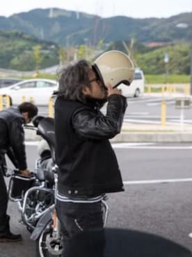 「VANSON（ヴァンソン）のアイテム（ライダースジャケット）」を使った、86yamaさん（メンズ・172cm）の春コーディネート