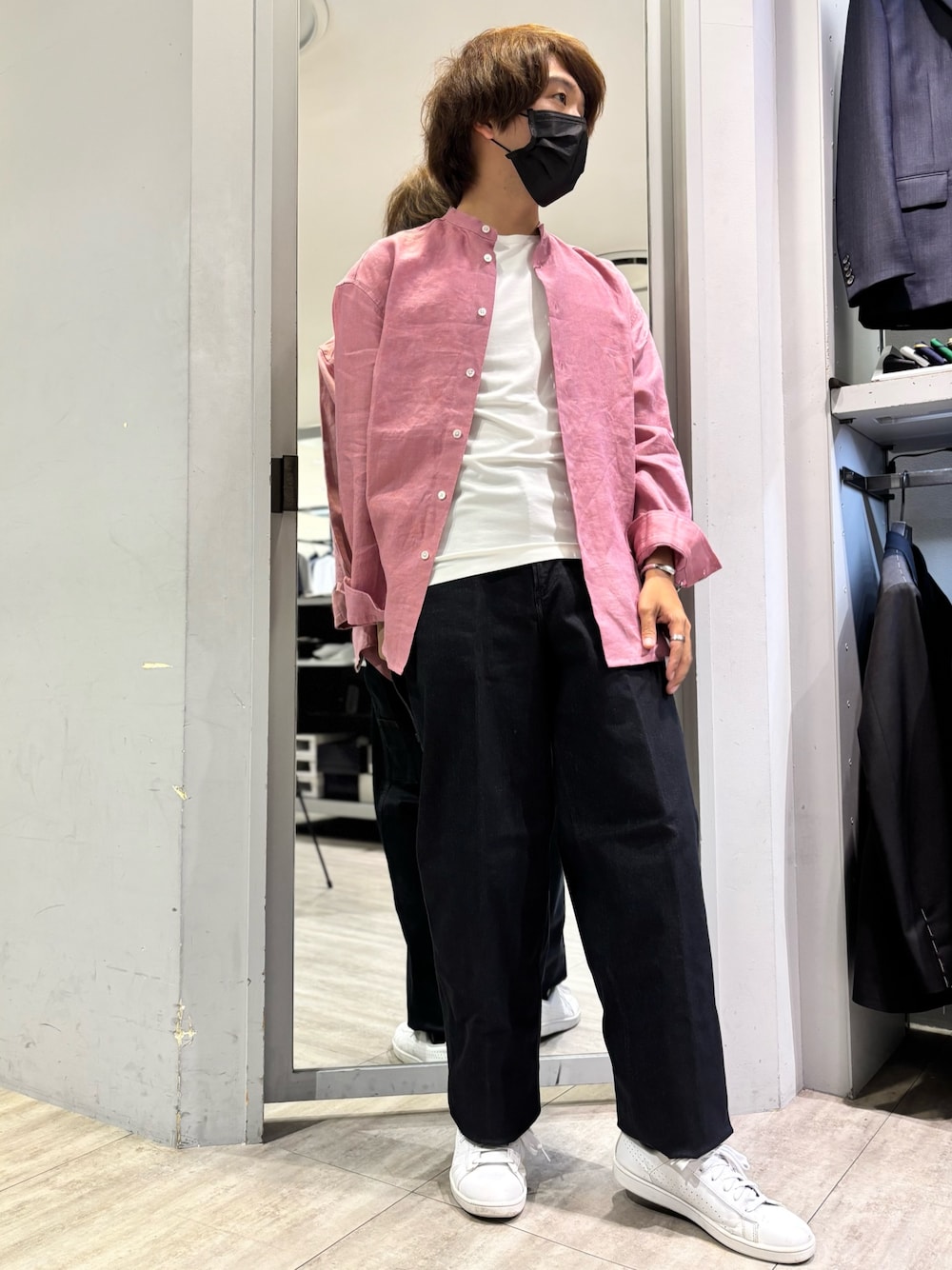 kentaさんの「【LUXE Linen Solaro】バンドカラー リネンシャツ（ABAHOUSE）」を使ったコーディネートの1枚目の写真