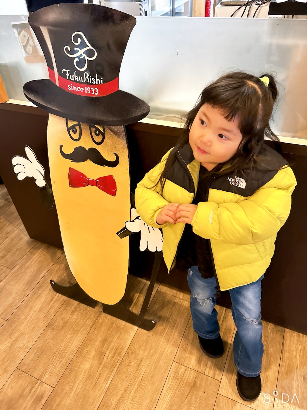 「かげろうカフェ」｜「SHEENのアイテム（ブーツ、ブラック系）」を使った、kakr0804さん（キッズ・100cm）の冬コーディネートの1枚目の写真