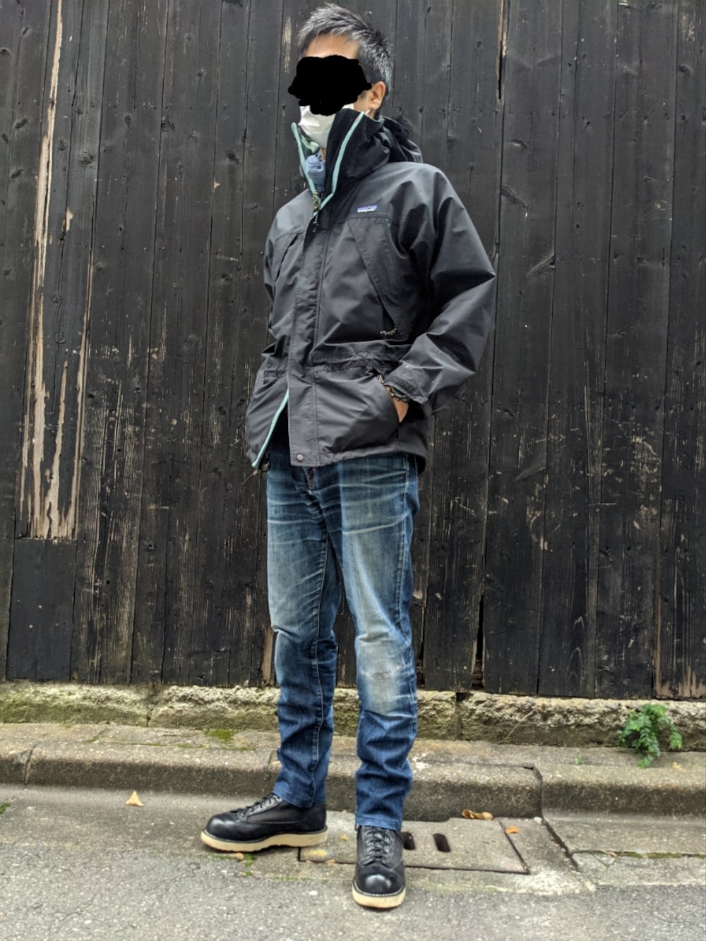 「パタゴニア、ストームジャケット、patagonia、ダナー、Danner」｜「patagoniaのアイテム（マウンテンパーカー、ブラック系）」を使った、Polarisさん（メンズ・176cm）の冬コーディネートの1枚目の写真